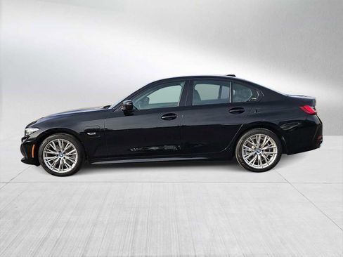 Used 2023 BMW 330e image 5