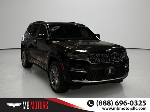 Used 2022 Jeep Grand Cherokee Summit w/ Advanced Protech Group IV AWD/4WD image 6