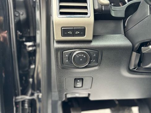 Used 2021 Ford F350 Lariat w/ Lariat Value Package image 21