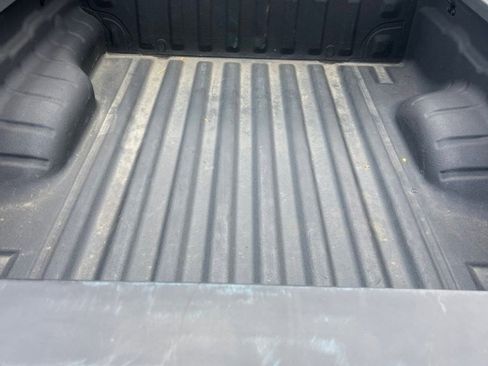 Used 2018 Nissan Frontier S RWD image 18