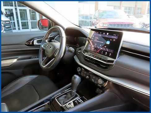 Certified 2022 Jeep Compass Limited w/ (RED) Package image 8