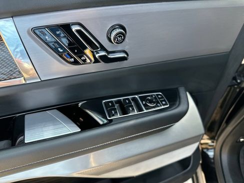 Used 2026 Cadillac Vistiq Sport w/ LPO, Floor Liner Package AWD/4WD image 18