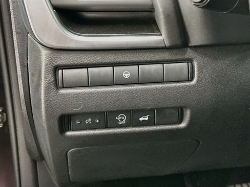Used 2026 Nissan Rogue SV AWD/4WD image 17