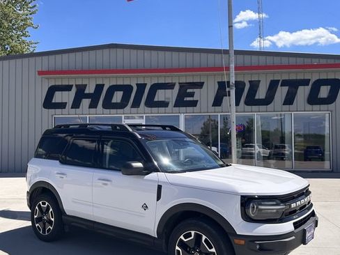 Used 2022 Ford Bronco Sport Outer Banks AWD/4WD image 2