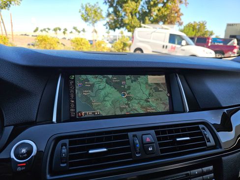 Used 2016 BMW 528i Sedan image 32