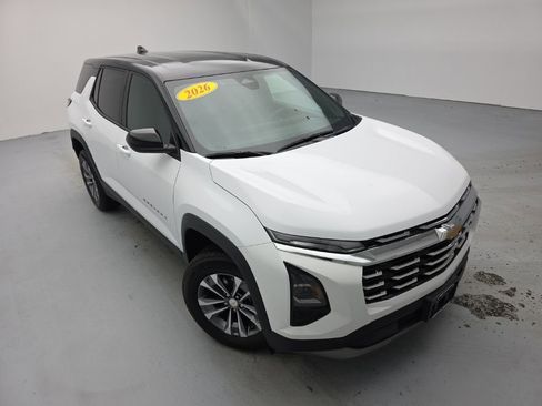 Used 2026 Chevrolet Equinox LT w/ Convenience Package II AWD/4WD image 2