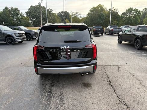 Used 2025 Kia Telluride S FWD image 4