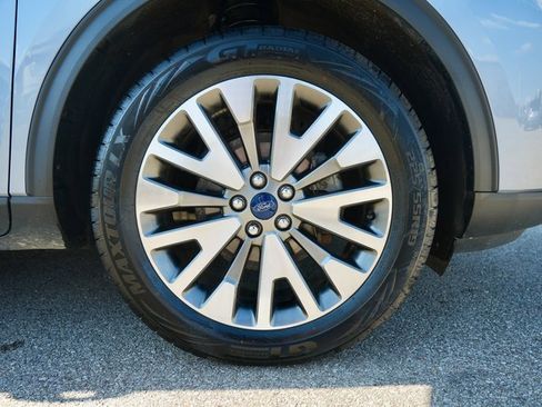 Used 2022 Ford Escape Titanium image 36