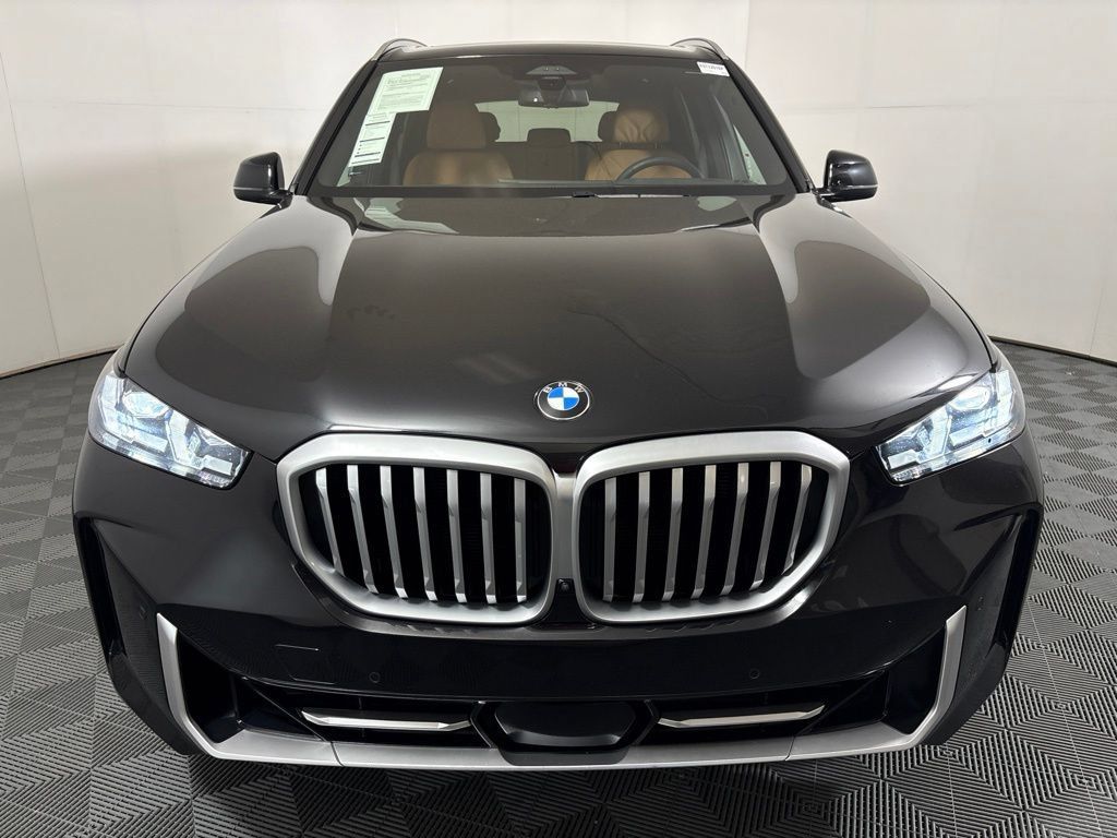 Certified 2024 BMW X5 sDrive40i w/ Premium Package RWD image 3