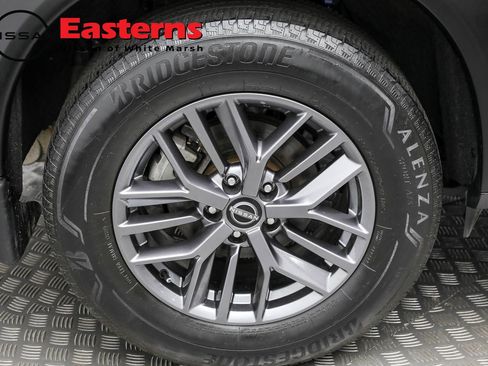 Used 2023 Nissan Rogue S image 36