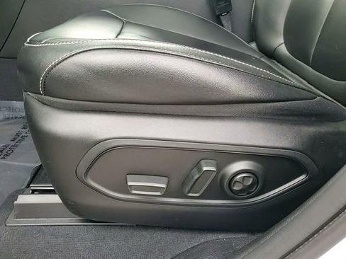 Used 2023 Jeep Grand Cherokee 4WD 4xe image 15