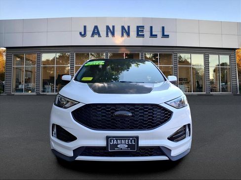 Used 2022 Ford Edge ST-Line w/ Class II Trailer Tow Package image 2