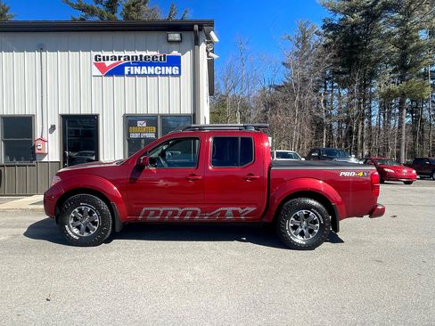 Used 2017 Nissan Frontier PRO-4X w/ Pro-4x Luxury Package image 7