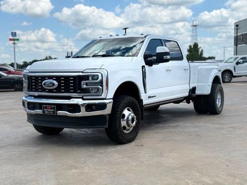 Used 2023 Ford F350 Lariat AWD/4WD image 4
