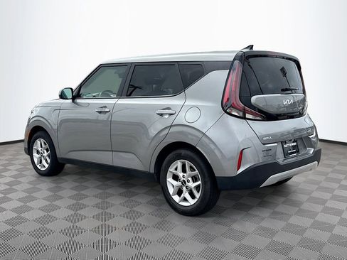 Used 2025 Kia Soul LX w/ LX Technology Package image 5