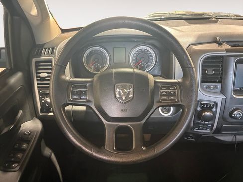 Used 2018 RAM 1500 Express AWD/4WD image 12