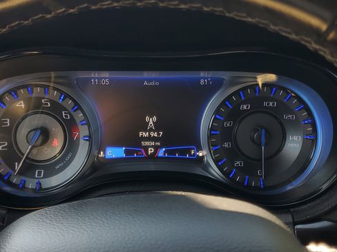 Used 2019 Chrysler 300 S image 23