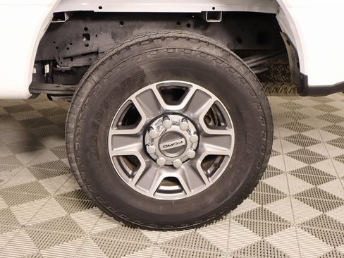 Used 2024 Ford F250 Lariat image 19