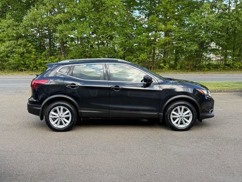Used 2019 Nissan Rogue Sport SV w/ Technology Package AWD/4WD image 7