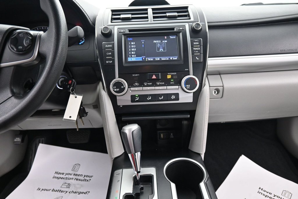 Used 2014 Toyota Camry LE FWD image 22