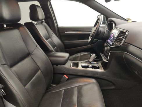 Used 2021 Jeep Grand Cherokee Limited image 21
