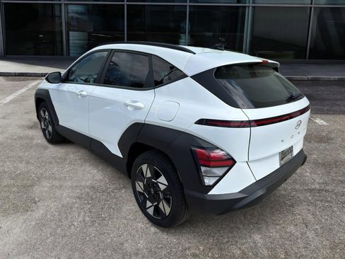 Used 2025 Hyundai Kona SEL image 5