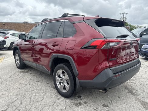 Used 2022 Toyota RAV4 XLE FWD image 5