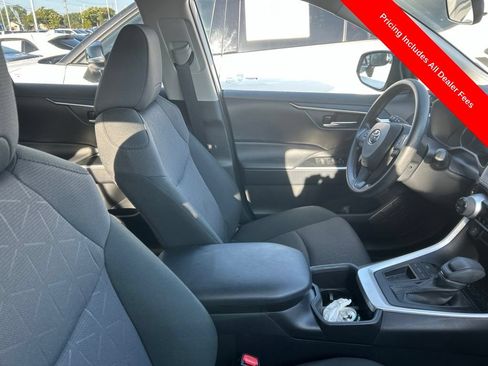 Used 2025 Toyota RAV4 XLE FWD image 3