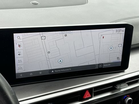 Certified 2025 Kia Sorento S w/ Panoramic Sunroof Package FWD image 18