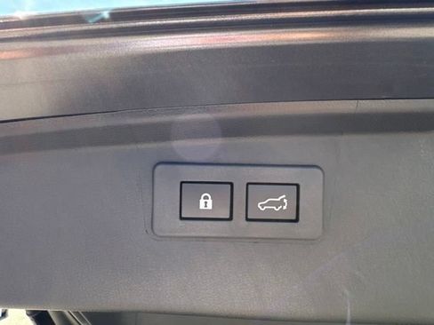 Certified 2025 Subaru Outback Premium AWD/4WD image 26