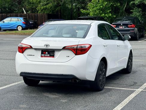 Used 2015 Toyota Corolla LE FWD image 5