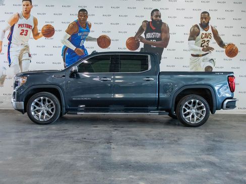 Used 2019 GMC Sierra 1500 SLT w/ SLT Premium Plus Package AWD/4WD image 17