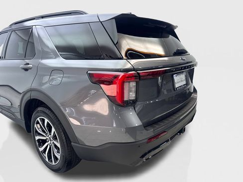 Used 2025 Ford Explorer ST-Line w/ Premium Package RWD image 19