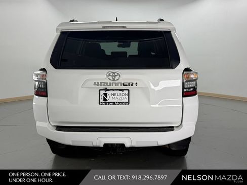 Used 2021 Toyota 4Runner SR5 Premium w/ Moonroof Package AWD/4WD image 7