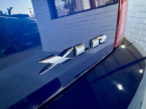 Used 2006 Cadillac XLR image 9