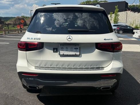 Used 2023 Mercedes-Benz GLB 250 4MATIC image 8
