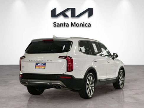 Certified 2022 Kia Telluride EX w/ EX Premium Package AWD/4WD image 7