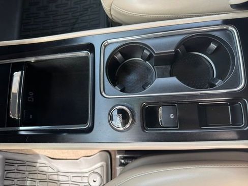 Used 2023 Lincoln Corsair FWD image 30