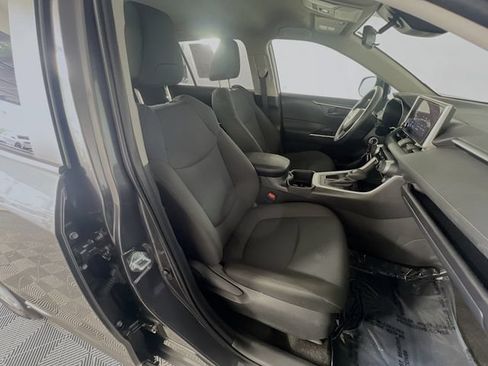 Used 2025 Toyota RAV4 LE FWD image 30