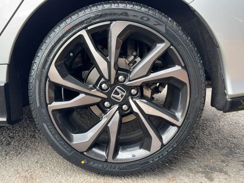 Used 2018 Honda Civic Sport image 10