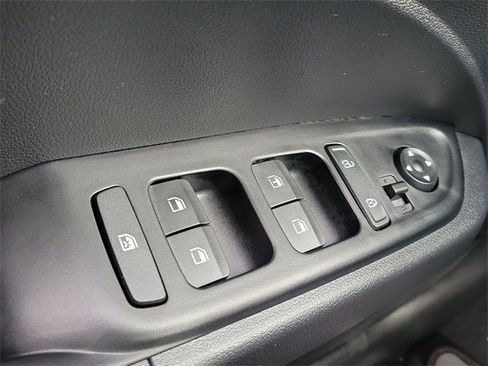 New 2026 Hyundai Venue SE image 15