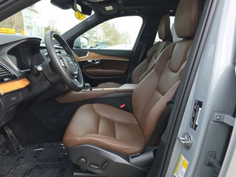 Certified 2024 Volvo XC90 B6 Plus w/ Protection Package Premier image 28