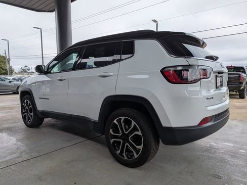 Used 2024 Jeep Compass Limited image 6