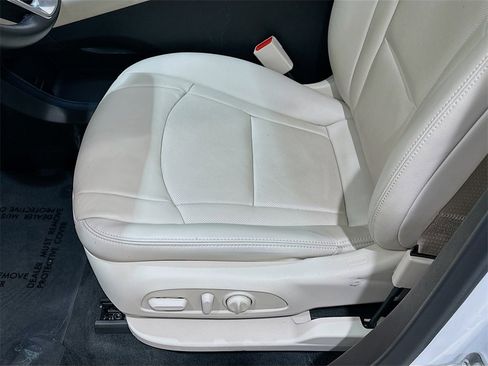 Used 2024 Buick Enclave Essence w/ Experience Buick Package image 20