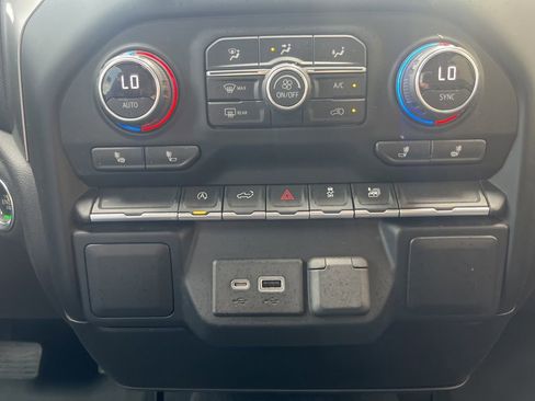 Used 2019 Chevrolet Silverado 1500 RST w/ All-Star Edition image 43