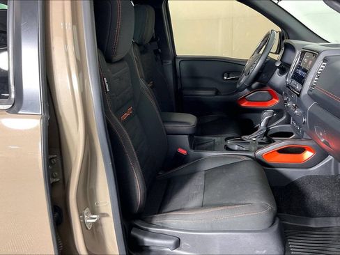 Used 2023 Nissan Frontier PRO-4X w/ Pro Convenience Package AWD/4WD image 10