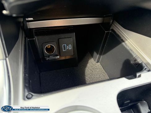 Certified 2022 Ford Explorer XLT w/ Equipment Group 202A image 23