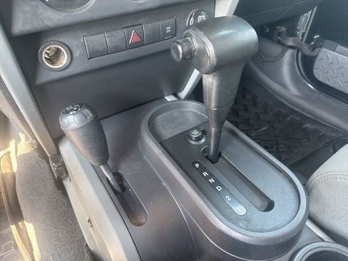 Used 2008 Jeep Wrangler Unlimited Sahara w/ Dual Top Group image 30