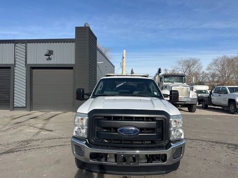 Used 2015 Ford F250 XL w/ Power Equipment Group image 2