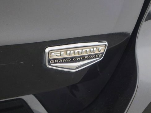 Used 2014 Jeep Grand Cherokee Summit image 46